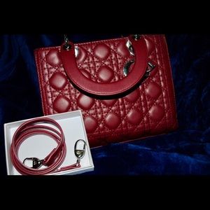 🌺 RED QUILTED TWO WAY SLING BAG 🌺